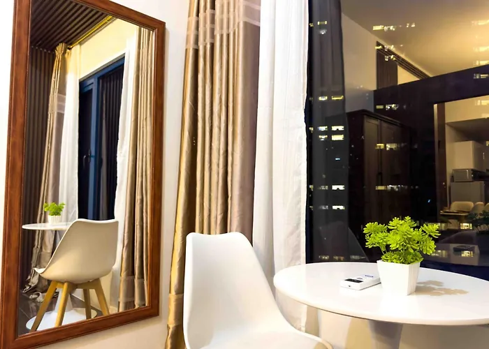 Apartment 1br Makati, Air Residences M002 *