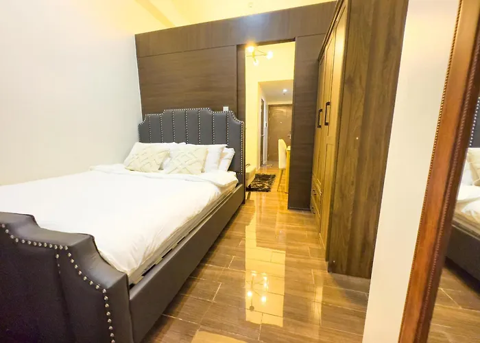 1br Makati, Air Residences M002 *