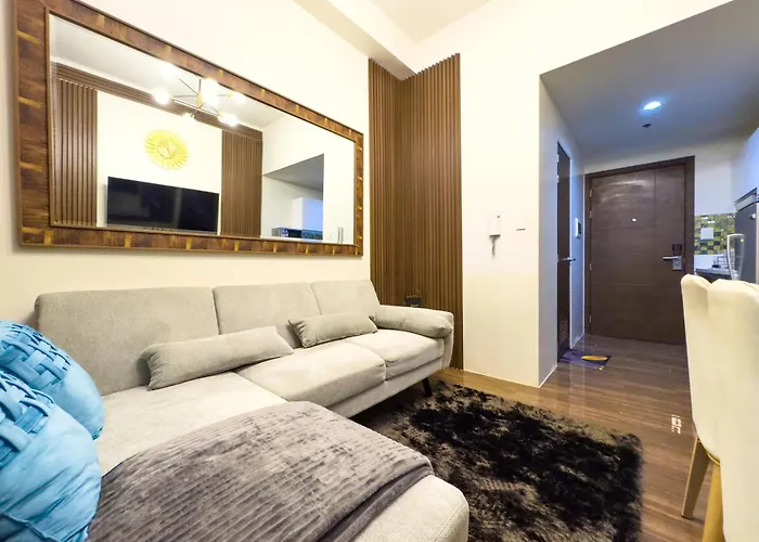 Apartment 1br Makati, Air Residences M002 *
