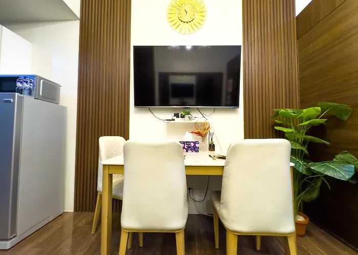 Apartment 1br Makati, Air Residences M002 *